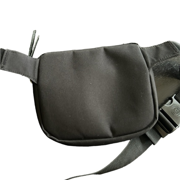 Herschel cross body/hipster bag - Picture 4 of 5